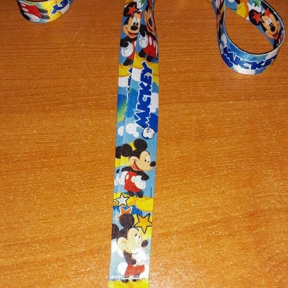 M2. Walt Disney World Mickey Mouse Neck Strap Blue Stars One Size Lanyard & Clip - Picture 7 of 9